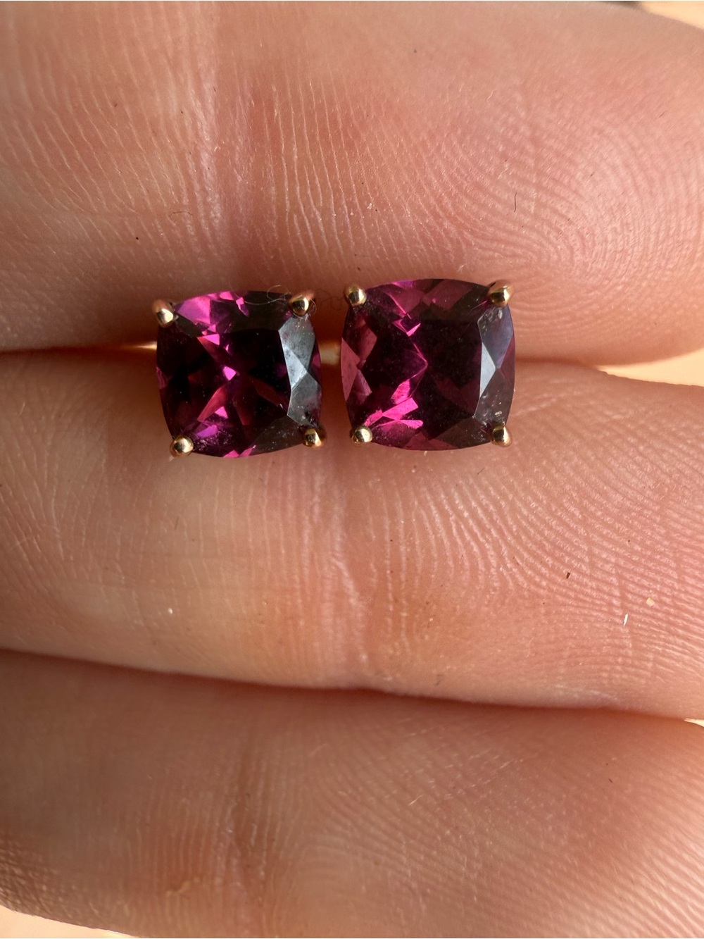 2.00carats solid 10k rose gold genuine grape garnet earrings-new - Picture 10 of 14